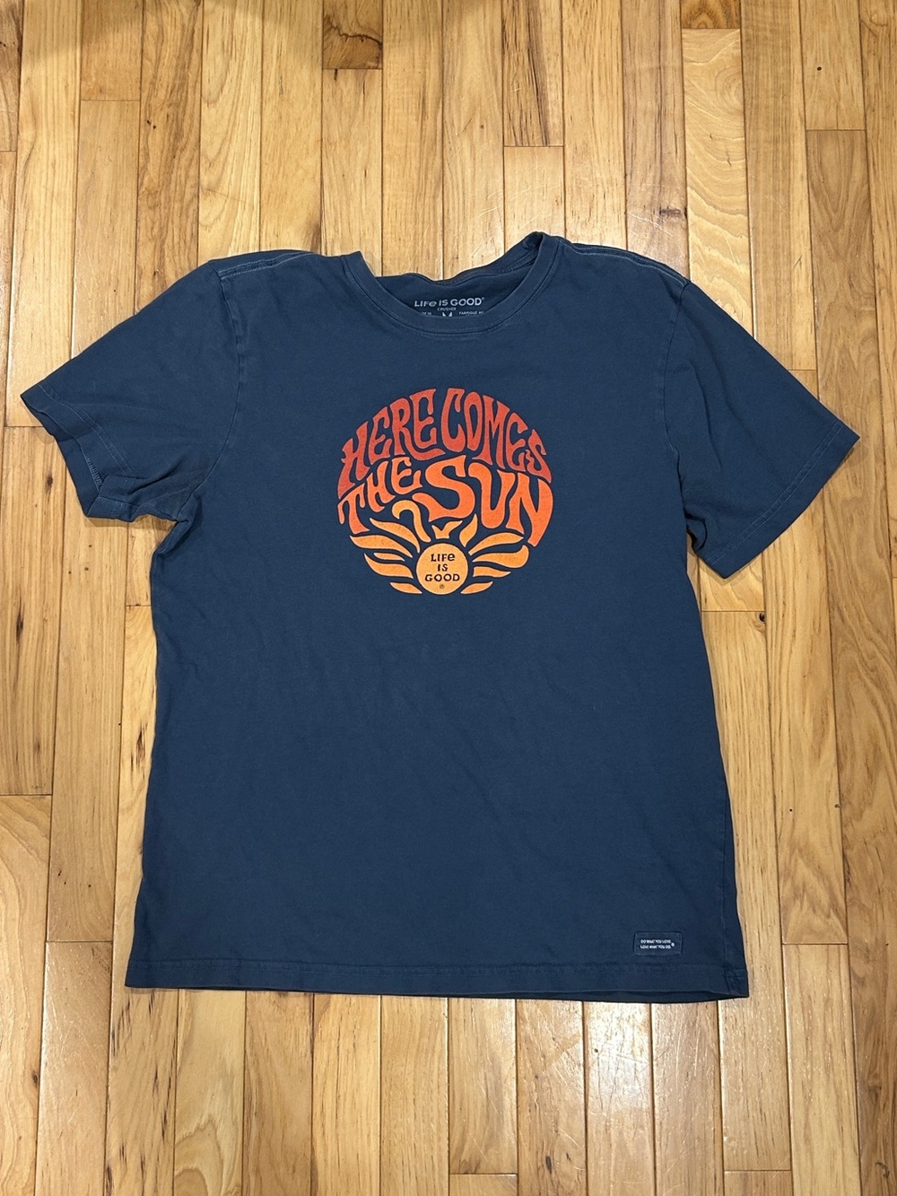 Life is Good - Here comes the Sun T Shirt Mens size Medium